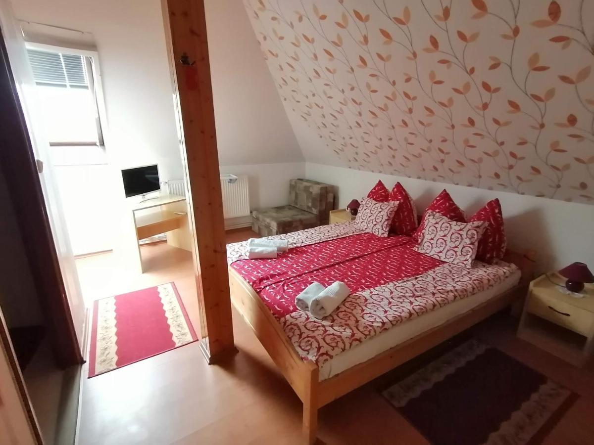 Bed and Breakfast Joós Panzió Sárvár Exterior foto
